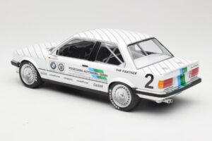 BMW 325i E30 #2 O. Manthey Vogelsang Automobile 3rd Place Eifel Race DTM 1986 Minichamps 1:18 155862602 Métal — image 5 sur 6
