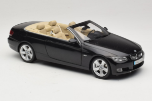 BMW 335i E93 Cabriolet Sapphire Black Kyosho 1:18 80430413375 Métal — image 8 sur 10