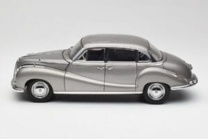 BMW 502 2.6 Luxus Silver Beige Metallic AUTOart 1:18 70591 Métal — image 4 sur 8