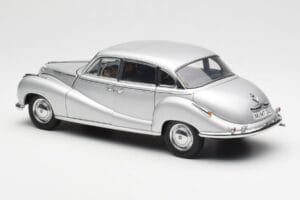 BMW 502 2.6 Luxus Super Argent AUTOart 1:18 70593 Métal — image 7 sur 8