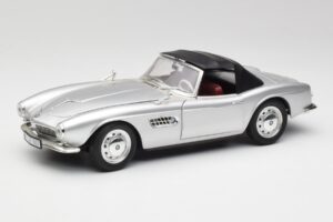 BMW 507 Argent Revell 1:18 9034 Métal