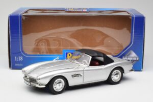 BMW 507 Argent Revell 1:18 9034 Métal — image 8 sur 8