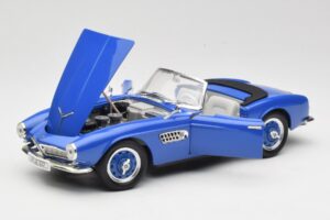BMW 507 Touring Sport Cabriolet Bleu Revell 1:18 8810-M1 Métal — image 2 sur 8