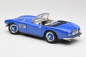 BMW 507 Touring Sport Cabriolet Bleu Revell 1:18 8810-M1 Métal — image 7 sur 8