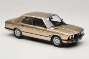 BMW 520i E28 Gold Metallic IXO 1:18 18CMC184 Métal — image 4 sur 6