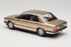 BMW 520i E28 Gold Metallic IXO 1:18 18CMC184 Métal — image 5 sur 6
