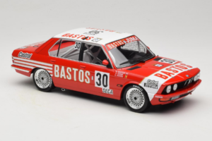 BMW 528i E28 #30 D. Quester / A. Hahne / E. Joosen 24 Hours of Spa Winner 1982 IXO 1:18 18RMC182A Métal — image 4 sur 6