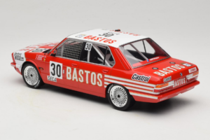 BMW 528i E28 #30 D. Quester / A. Hahne / E. Joosen 24 Hours of Spa Winner 1982 IXO 1:18 18RMC182A Métal — image 5 sur 6