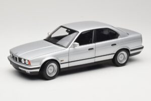 BMW 535i E34 Argent Minichamps 1:18 100024005 Métal
