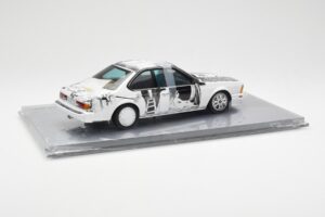 BMW 635 CSi E24 Art Car Robert Rauschenberg AUTOart 1:18 80430150924 Métal — image 2 sur 8