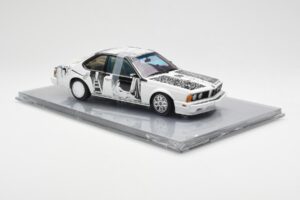 BMW 635 CSi E24 Art Car Robert Rauschenberg AUTOart 1:18 80430150924 Métal — image 4 sur 8