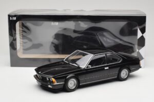 BMW 635 CSi E24 Black Metallic Minichamps 1:18 155028104 Métal — image 6 sur 6