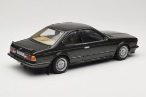 BMW 635 CSi E24 Malachit Green Metallic AUTOart 1:18 70522 Métal — image 3 sur 8