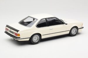 BMW 635 CSi E24 Blanc Minichamps 1:18 155028102 Métal — image 2 sur 6