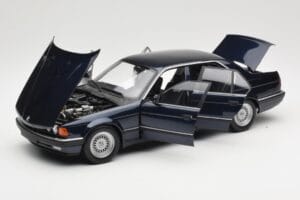 BMW 730i E32 Bleu Métallisé Minichamps 1:18 100023006 Métal — image 2 sur 8