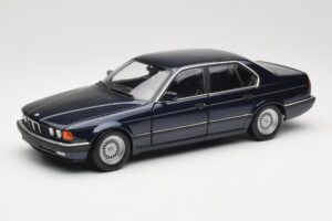 BMW 730i E32 Bleu Métallisé Minichamps 1:18 100023006 Métal