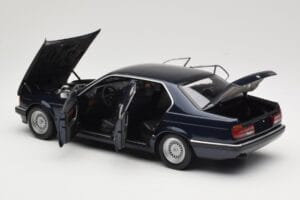 BMW 730i E32 Bleu Métallisé Minichamps 1:18 100023006 Métal — image 5 sur 8
