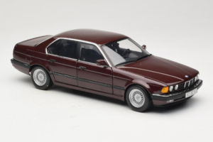 BMW 730i E32 Red Metallic Minichamps 1:18 100023001 Métal — image 6 sur 8