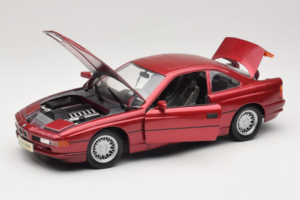 BMW 850i E31 Rouge Tchibo 1:18 36157 Métal — image 2 sur 8