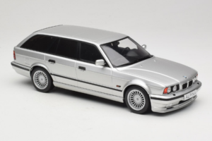 BMW Alpina B10 E34 4.6 Touring Argent MCG 1:18 MCG18332MCW Métal — image 4 sur 6