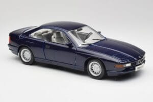 BMW E31 850i Mauritius Bleu Maisto 1:18 438813100299 Métal — image 6 sur 8