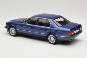 BMW Alpina B11 E32 3.5 Metallic Blue MCG 1:18 MCG18232 Métal — image 5 sur 6