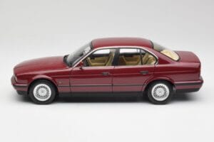 BMW 535i E34 Rouge Minichamps 1:18 100024002 Métal — image 4 sur 8