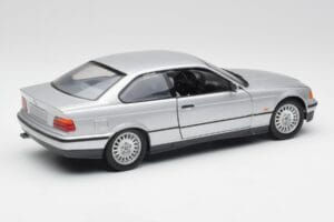 BMW 3 Series E36 Coupe Argent UT Models 1:18 180023321 Métal — image 3 sur 8