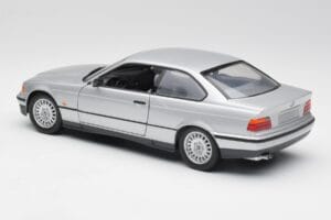 BMW 3 Series E36 Coupe Argent UT Models 1:18 180023321 Métal — image 7 sur 8