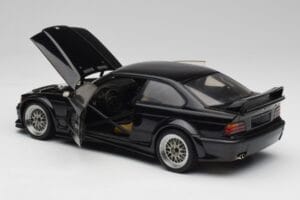 BMW E36 M3 GTR Street Cosmos Noir UT Models 1:18 20481 Métal — image 5 sur 8
