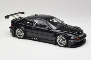 BMW M3 GTR E46 Plain Body Jet Noir AUTOart 1:18 80447 Métal — image 4 sur 6