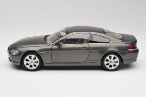 BMW 6 E63 Coupé Bronze Clair Kyosho 1:18 80430153283 Métal — image 4 sur 8