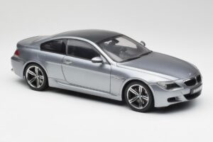 BMW M6 E63 Silver Gris Kyosho 1:18 08703GR Métal — image 6 sur 8