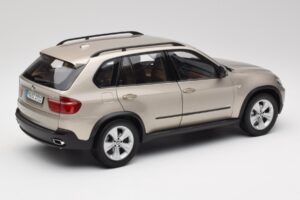 BMW X5 E70 4.8i Platinum Bronze Métallique Kyosho 1:18 80430413413 Métal — image 3 sur 8