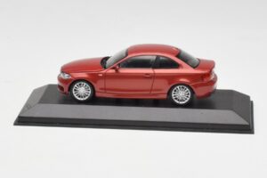 BMW 1M E82 Orange Minichamps 1:43 413020023 Métal