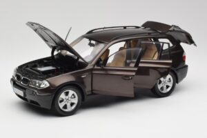 BMW X3 E83 3.0d Marron Foncé Métallique Kyosho 1:18 80430300736 Métal — image 2 sur 8