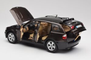 BMW X3 E83 3.0d Marron Foncé Métallique Kyosho 1:18 80430300736 Métal — image 5 sur 8
