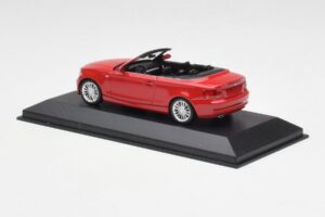 BMW Série 1 E88 Cabriolet Rouge Cramoisi Minichamps 1:43 431026230 Métal — image 3 sur 5