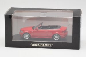 BMW Série 1 E88 Cabriolet Rouge Cramoisi Minichamps 1:43 431026230 Métal — image 4 sur 5
