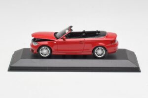 BMW Série 1 E88 Cabriolet Rouge Cramoisi Minichamps 1:43 431026230 Métal — image 5 sur 5