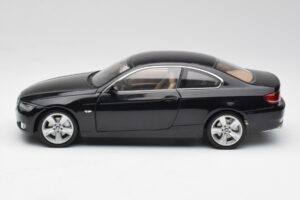 BMW 3 E92 Coupé Noir Kyosho 1:18 80430407222 Métal — image 4 sur 8