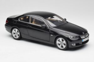 BMW 3 E92 Coupé Noir Kyosho 1:18 80430407222 Métal — image 6 sur 8