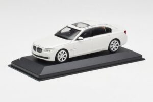 BMW 750Li F02 Blanc Minichamps 1:43 80420445201 Métal — image 2 sur 5