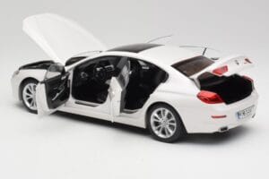 BMW 6 F06 Gran Coupe Mineral Blanc Paragon 1:18 80432218741 Métal — image 5 sur 8