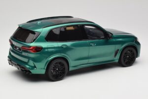 BMW X5 M G05 Competition Isle of Man Green GT Spirit 1:18 GT490 Résine — image 2 sur 6
