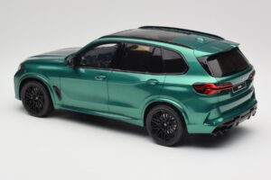 BMW X5 M G05 Competition Isle of Man Green GT Spirit 1:18 GT490 Résine — image 5 sur 6