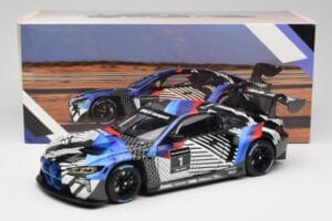 BMW M4 GT3 G82 #1 Test Version 2021 Minichamps 1:18 113222003 Métal — image 8 sur 8