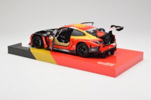 BMW M4 GT3 G82 #31 S. van der Linde Team Schubert DTM Champion 2022 Minichamps 1:18 113222331 Métal — image 5 sur 8
