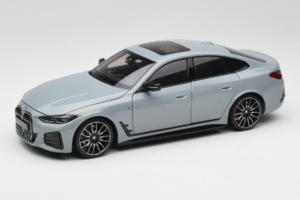 BMW i4 G26 Grey Metallic Minichamps 1:18 110023010 Métal