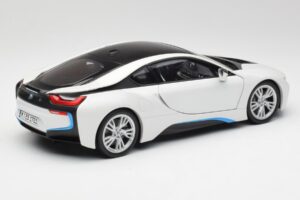 BMW i8 Crystal Blanc Paragon 1:18 80432336841 Métal — image 3 sur 8